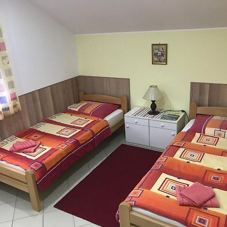 Guesthouse Rebel Deliblato Bagian luar foto