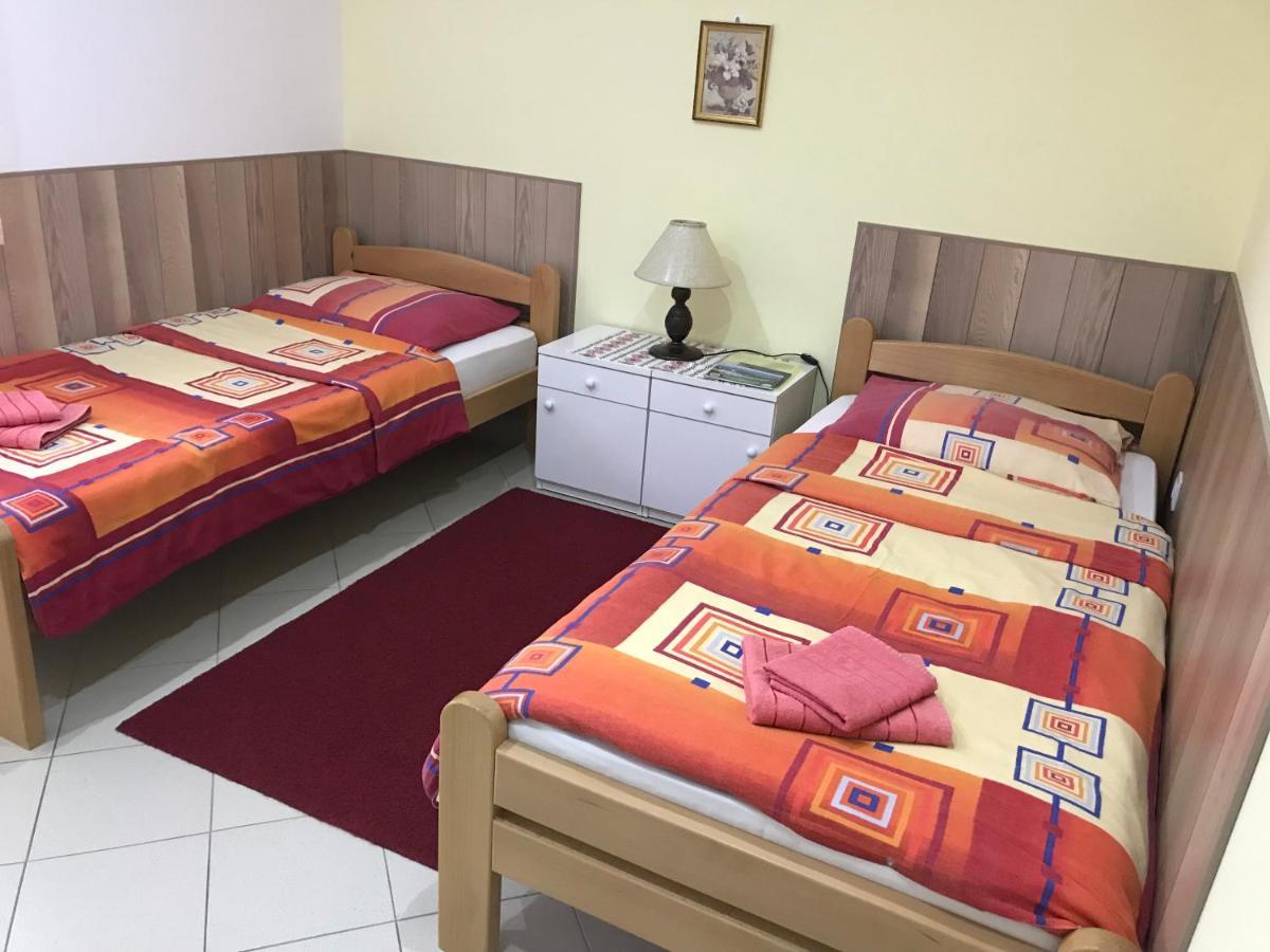 Guesthouse Rebel Deliblato Bagian luar foto